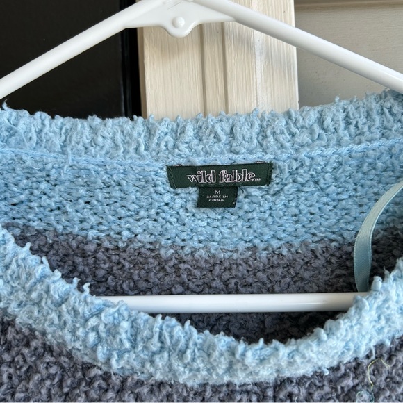 Sweater - Picture 3 of 5